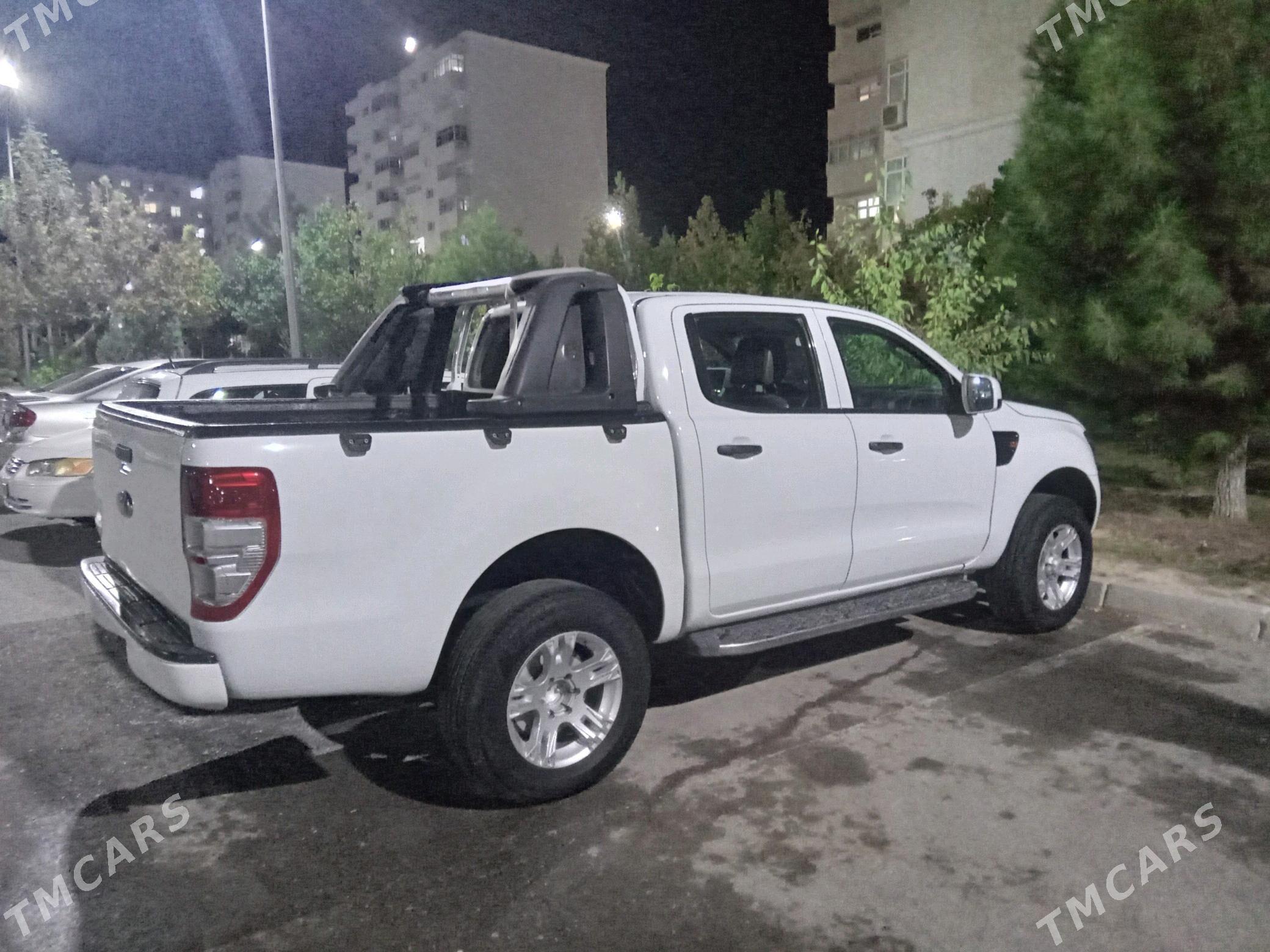 Toyota Hilux 2012 - 190 000 TMT - Ашхабад - img 4