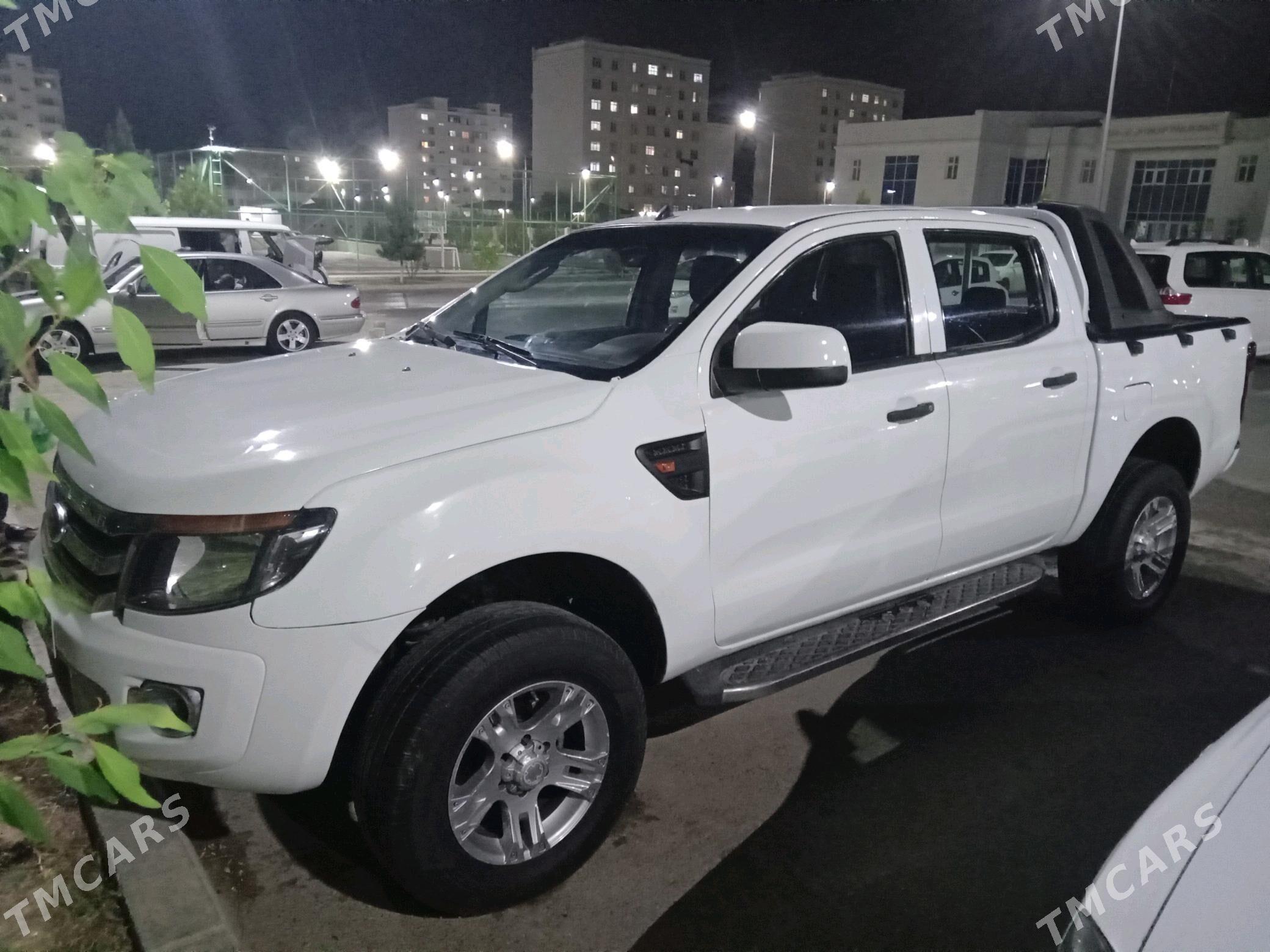 Toyota Hilux 2012 - 190 000 TMT - Ашхабад - img 3