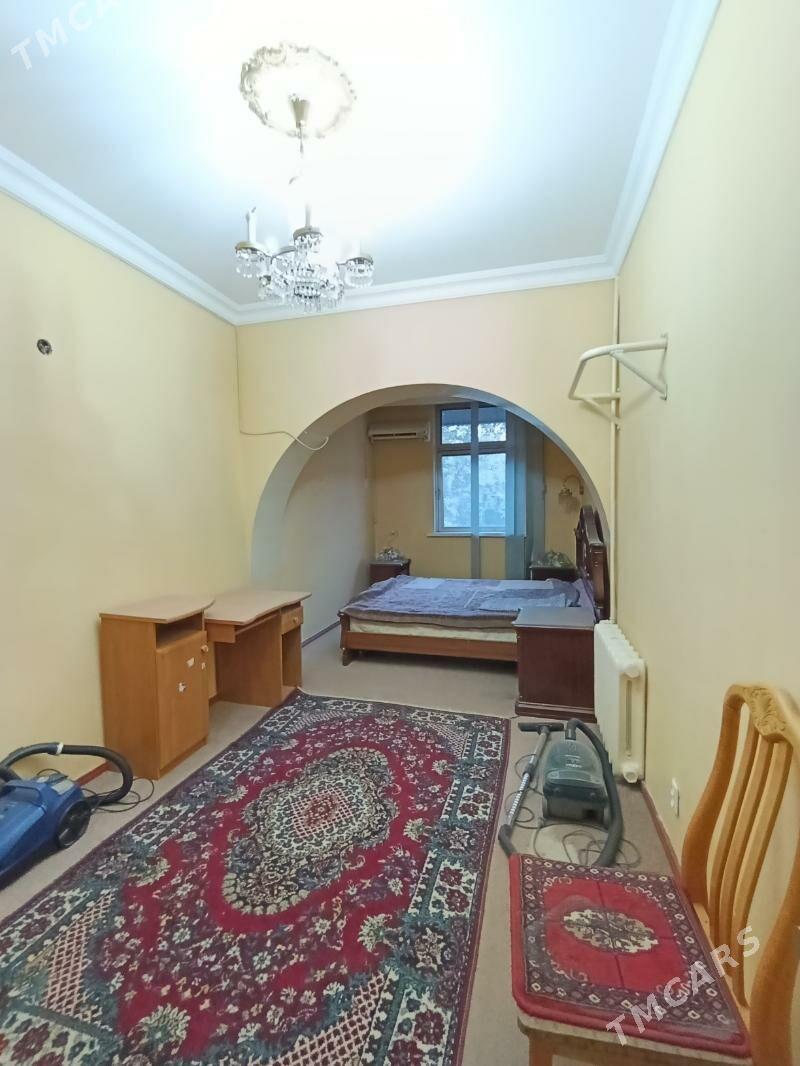 ул Шевченко 3 комнаты 105 м² - Aşgabat - img 2