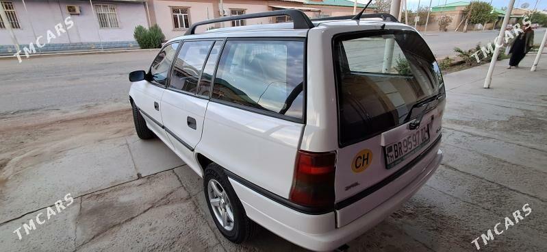 Opel Astra 1994 - 60 000 TMT - Дашогуз - img 4