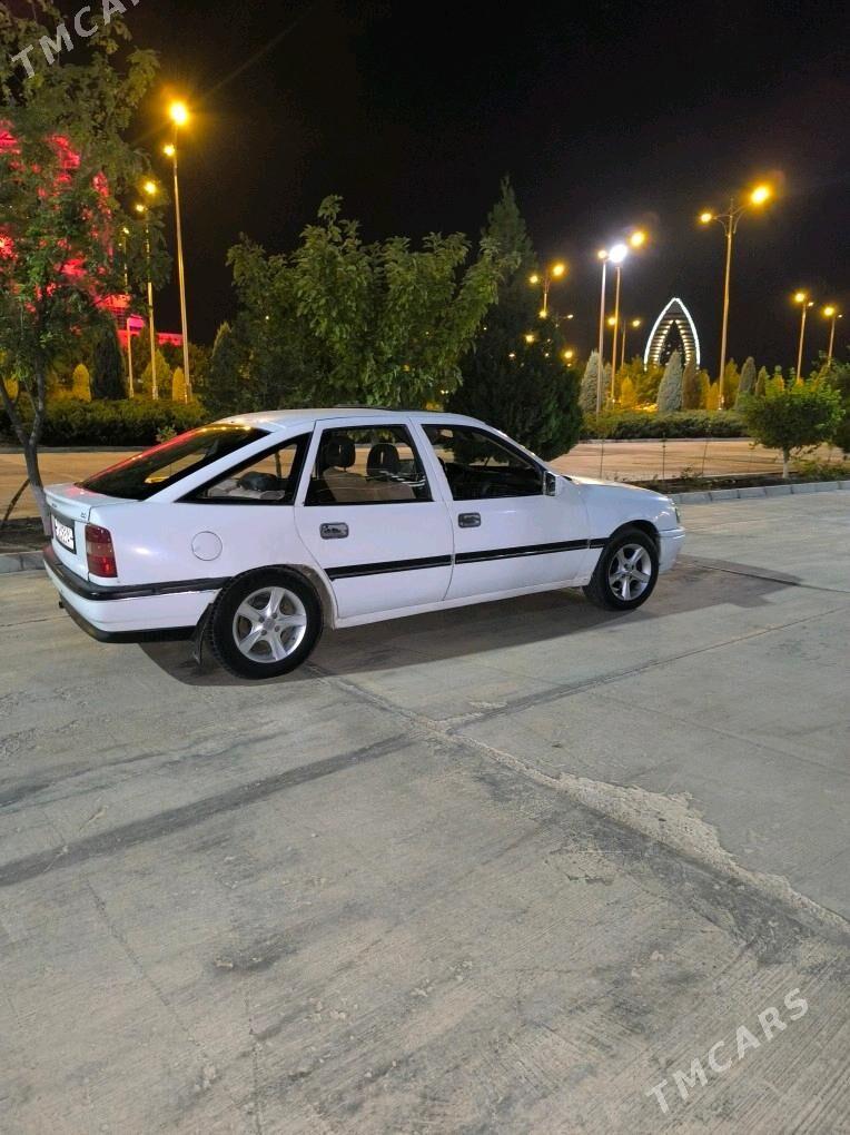 Opel Vectra 1990 - 25 000 TMT - Ак-Бугдайский этрап - img 3