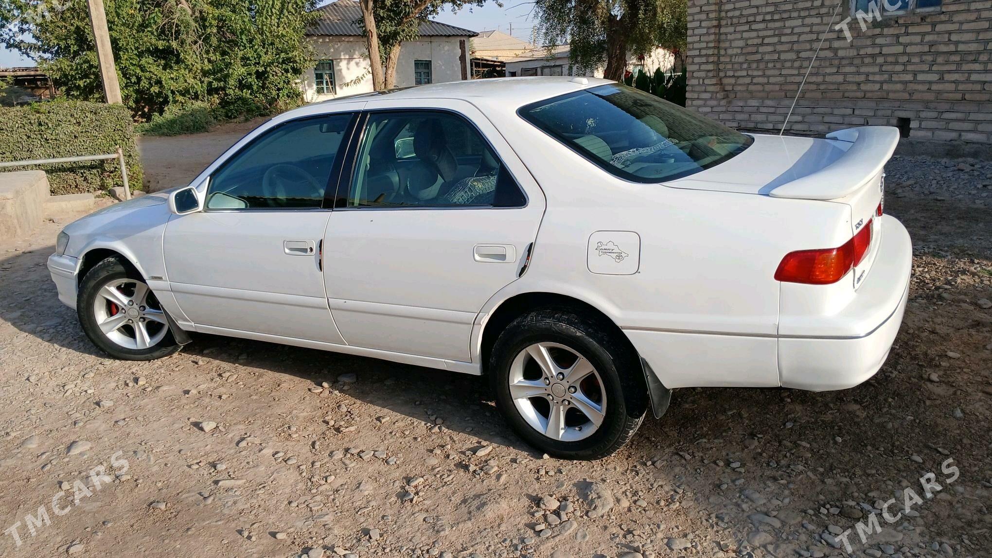 Toyota Camry 1999 - 118 000 TMT - Бабадайхан - img 4