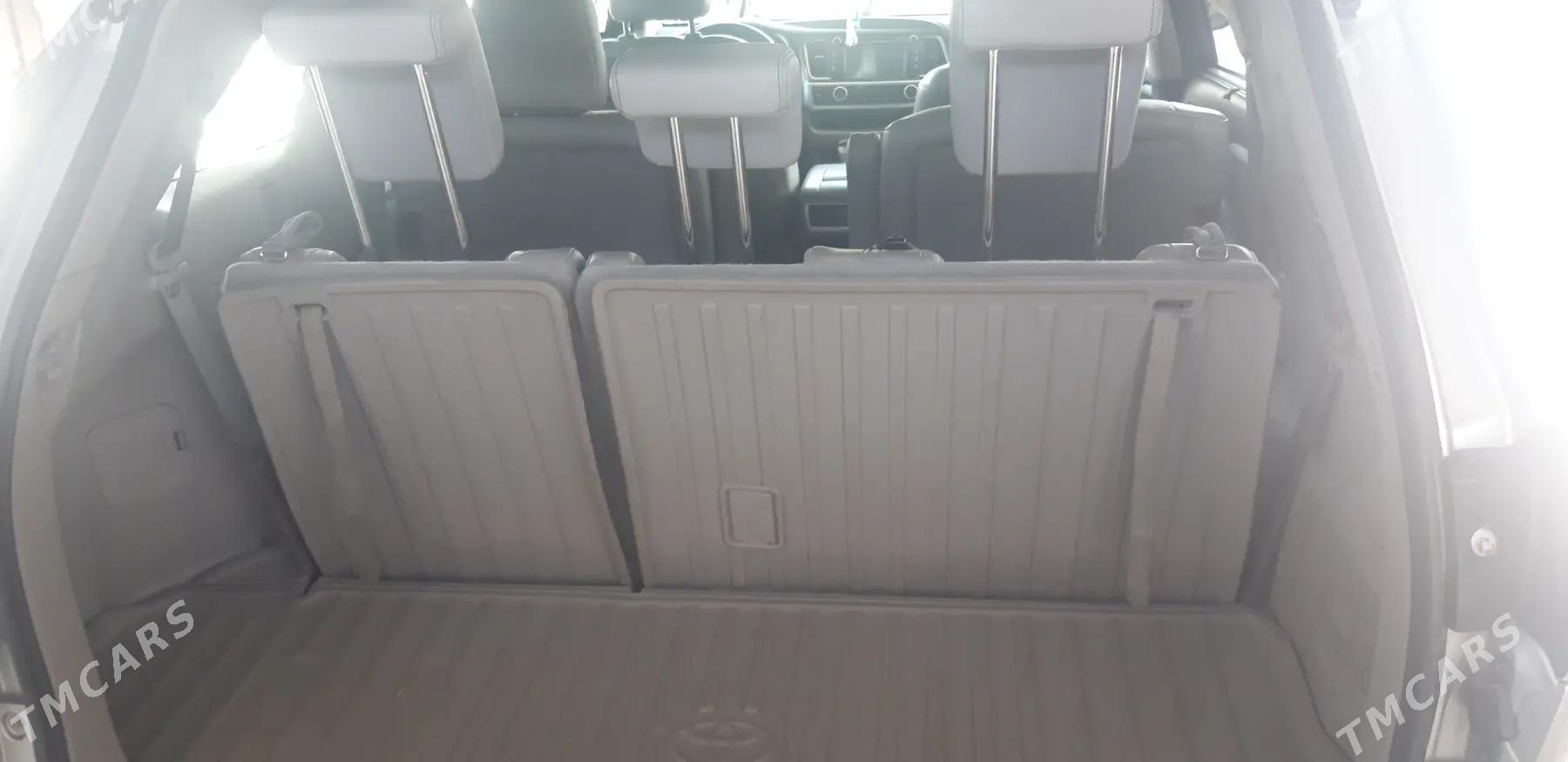 Toyota Highlander 2017 - 390 000 TMT - Мургап - img 4