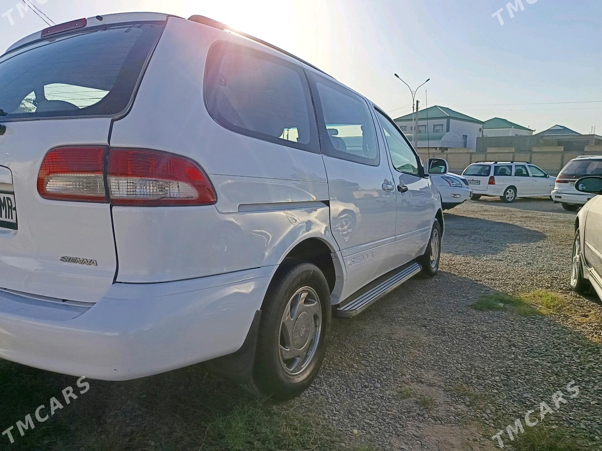 Toyota Sienna 2002 - 150 000 TMT - Мары - img 3