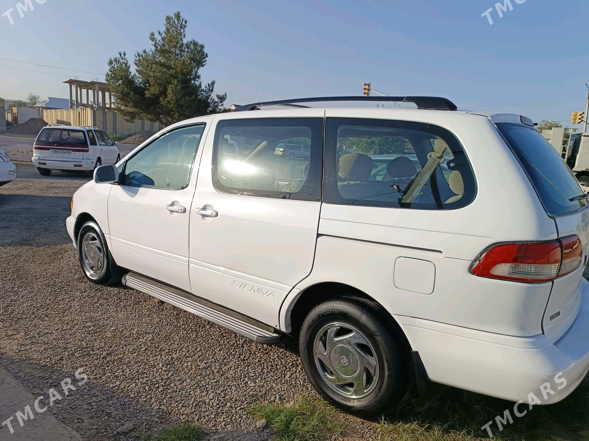 Toyota Sienna 2002 - 150 000 TMT - Мары - img 4