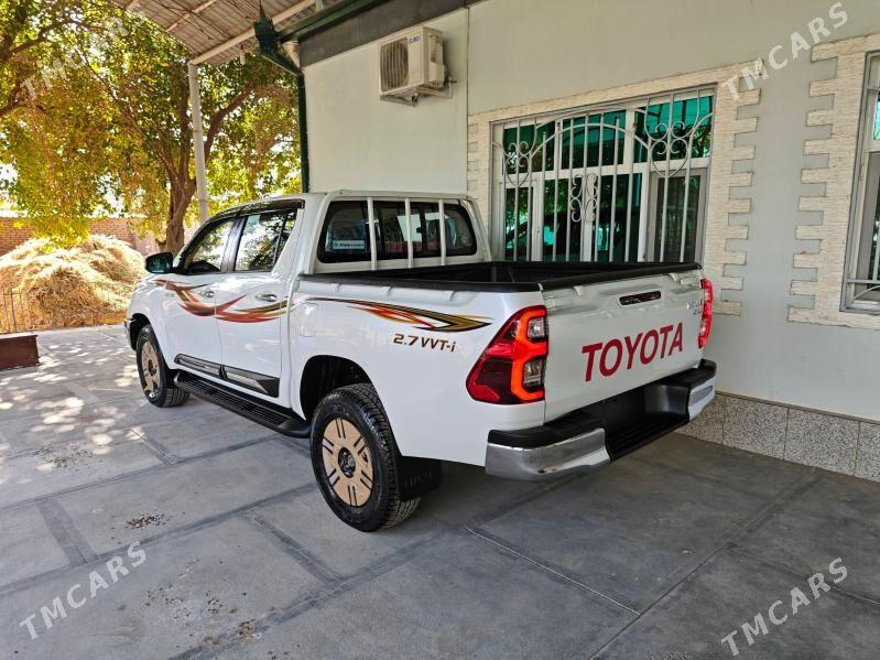 Toyota Hilux 2024 - 730 000 TMT - Мары - img 9