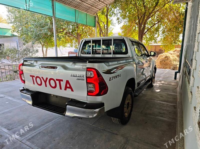Toyota Hilux 2024 - 730 000 TMT - Мары - img 10