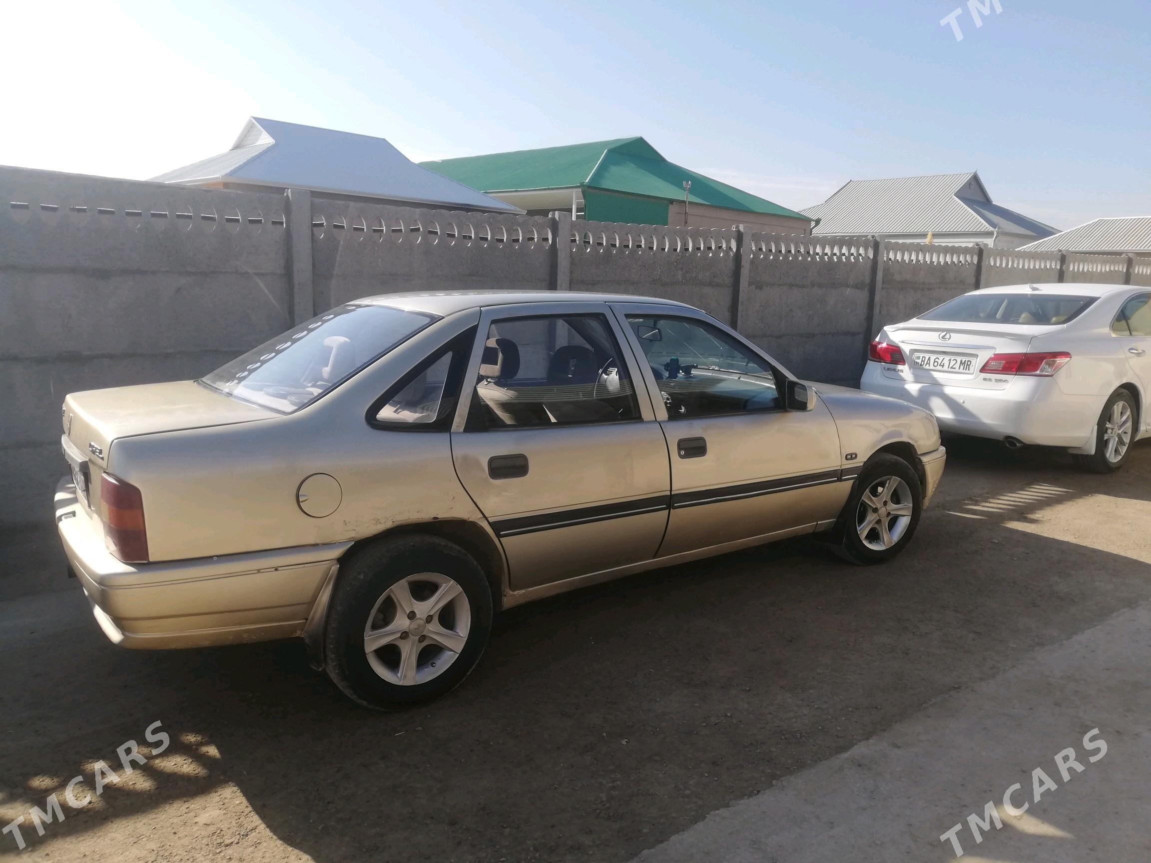 Opel Vectra 1989 - 30 000 TMT - Мары - img 4