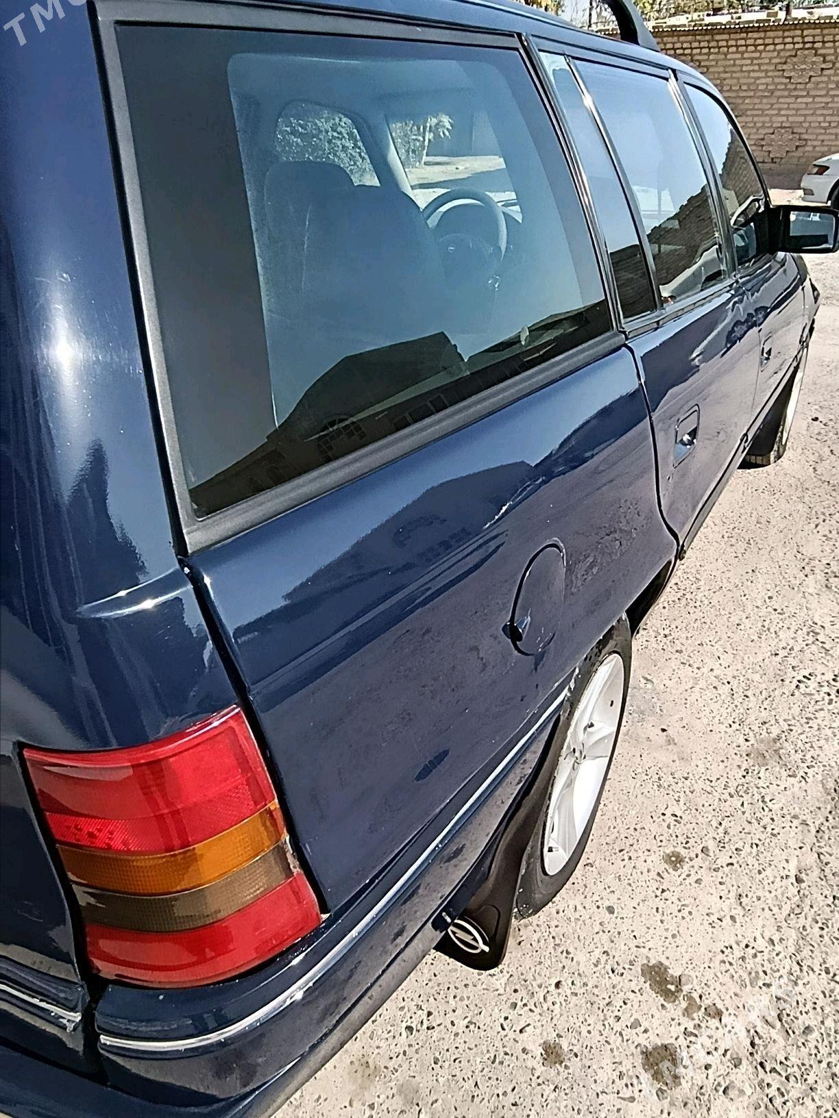 Opel Astra 1993 - 43 000 TMT - Векильбазар - img 4