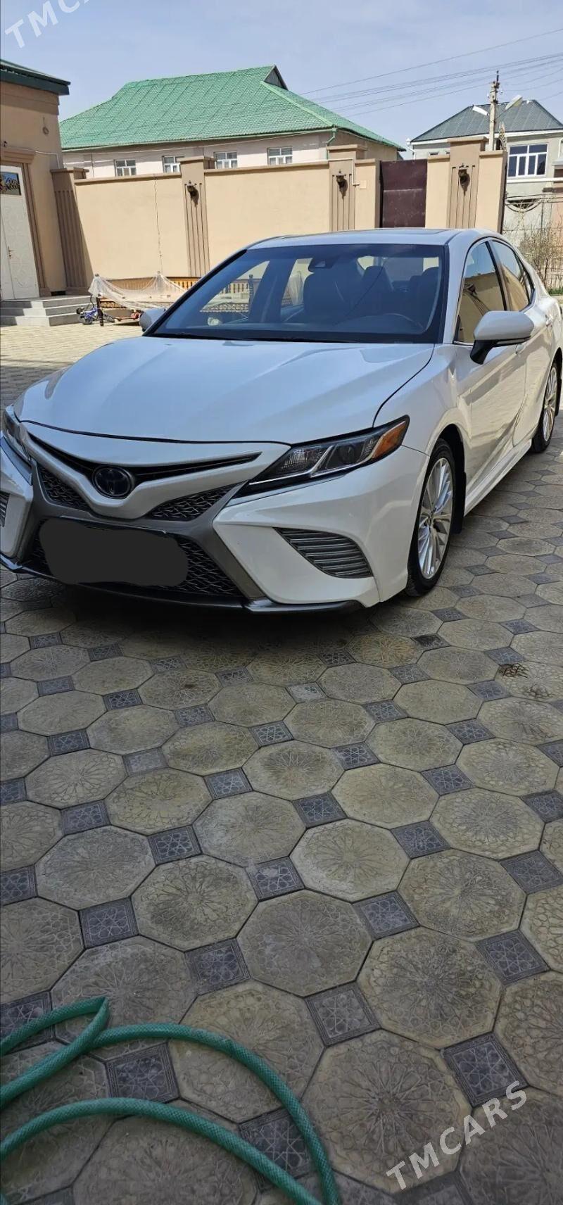 Toyota Camry 2018 - 300 000 TMT - Ашхабад - img 2