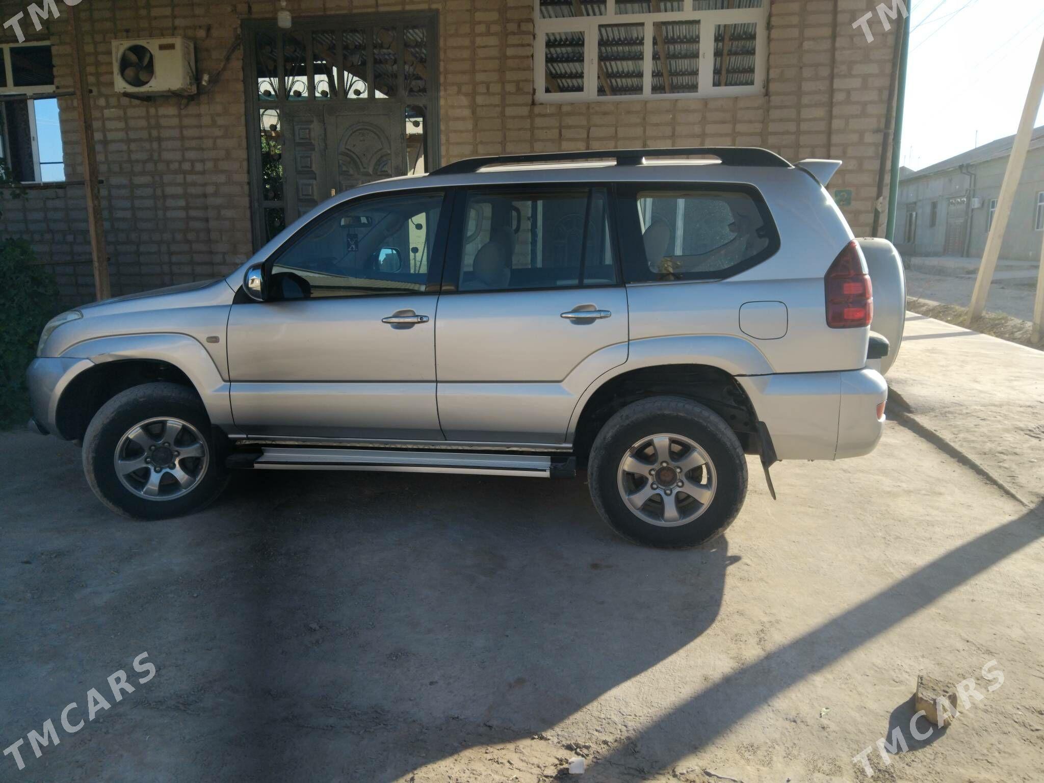 Toyota Land Cruiser Prado 2005 - 285 000 TMT - Gurbansoltan Eje - img 3