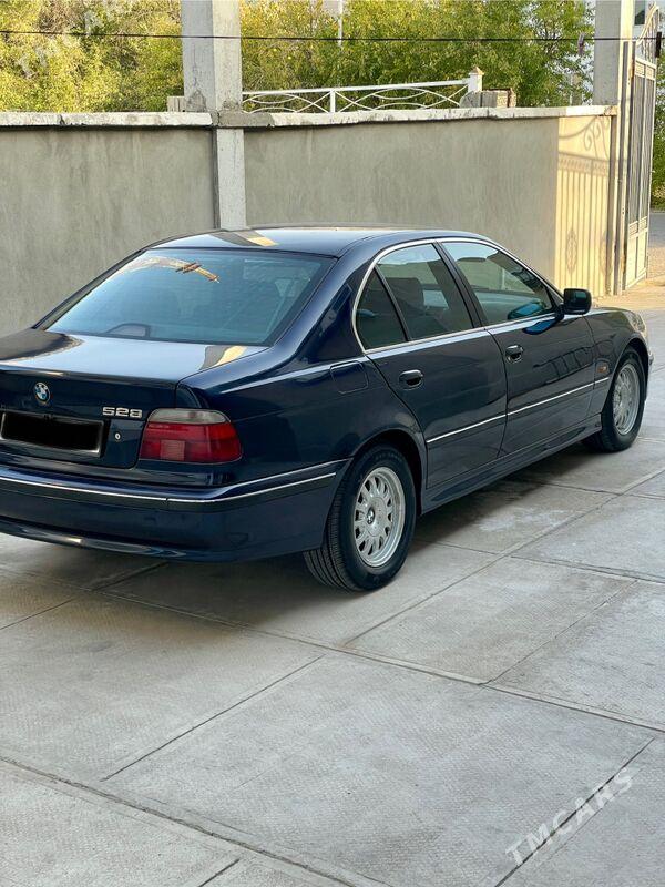 BMW 528 1998 - 103 000 TMT - Балканабат - img 2