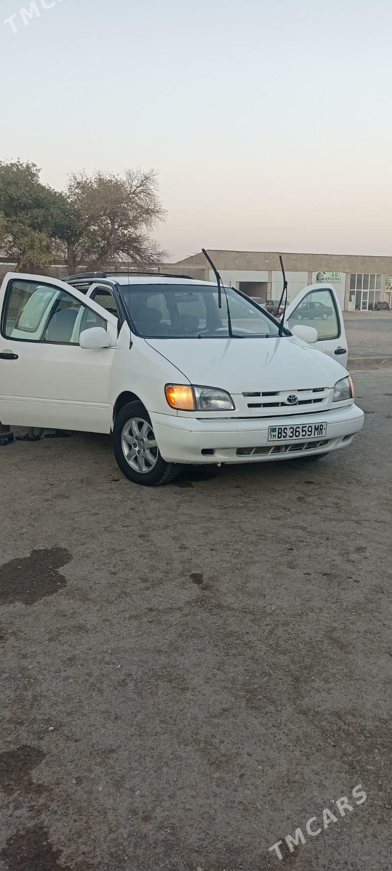 Toyota Sienna 2000 - 120 000 TMT - Мургап - img 2