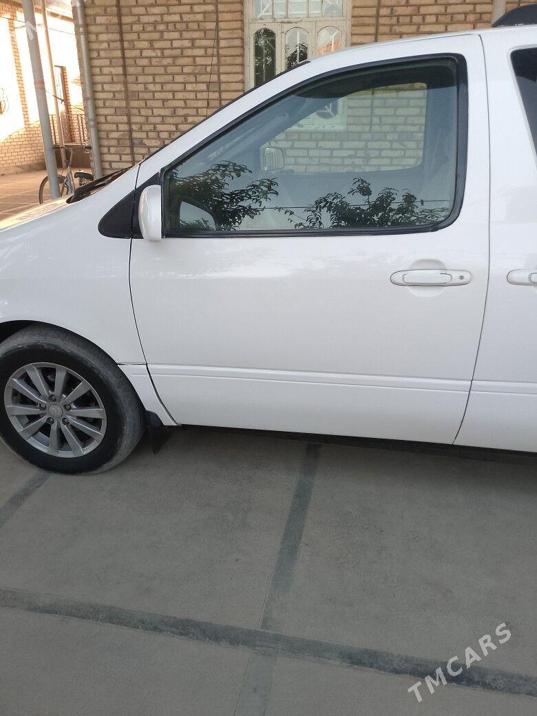 Toyota Sienna 2001 - 155 000 TMT - Мары - img 5