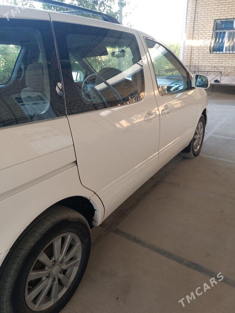 Toyota Sienna 2001 - 155 000 TMT - Мары - img 4