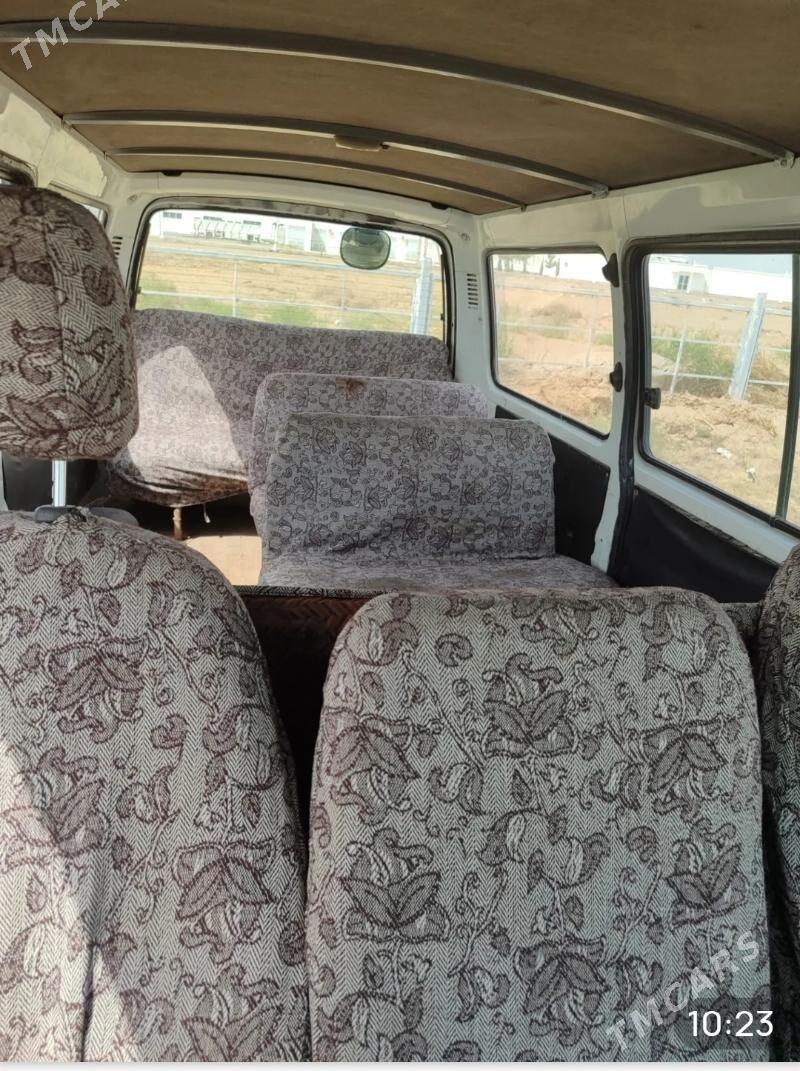Toyota Hiace 1993 - 69 000 TMT - Байрамали - img 3