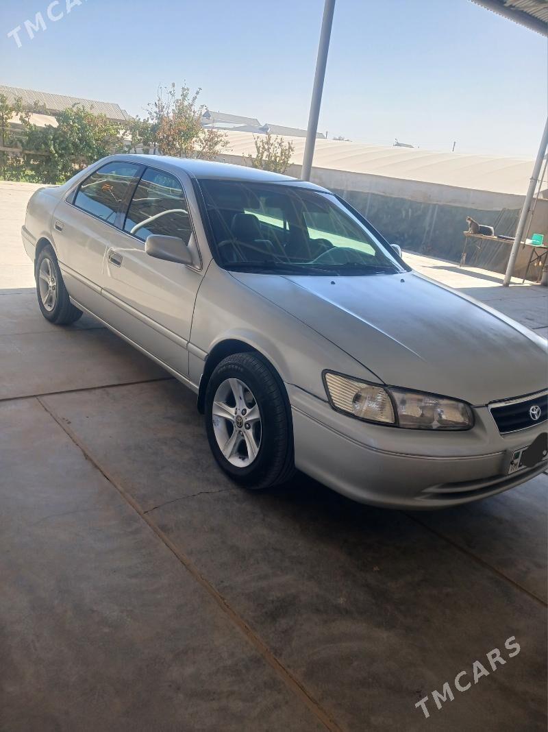 Toyota Camry 2000 - 130 000 TMT - Мары - img 6