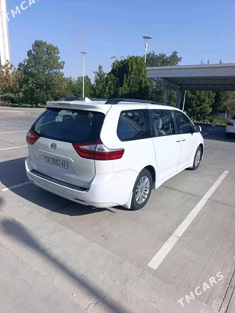 Toyota Sienna 2018 - 430 000 TMT - Ашхабад - img 2