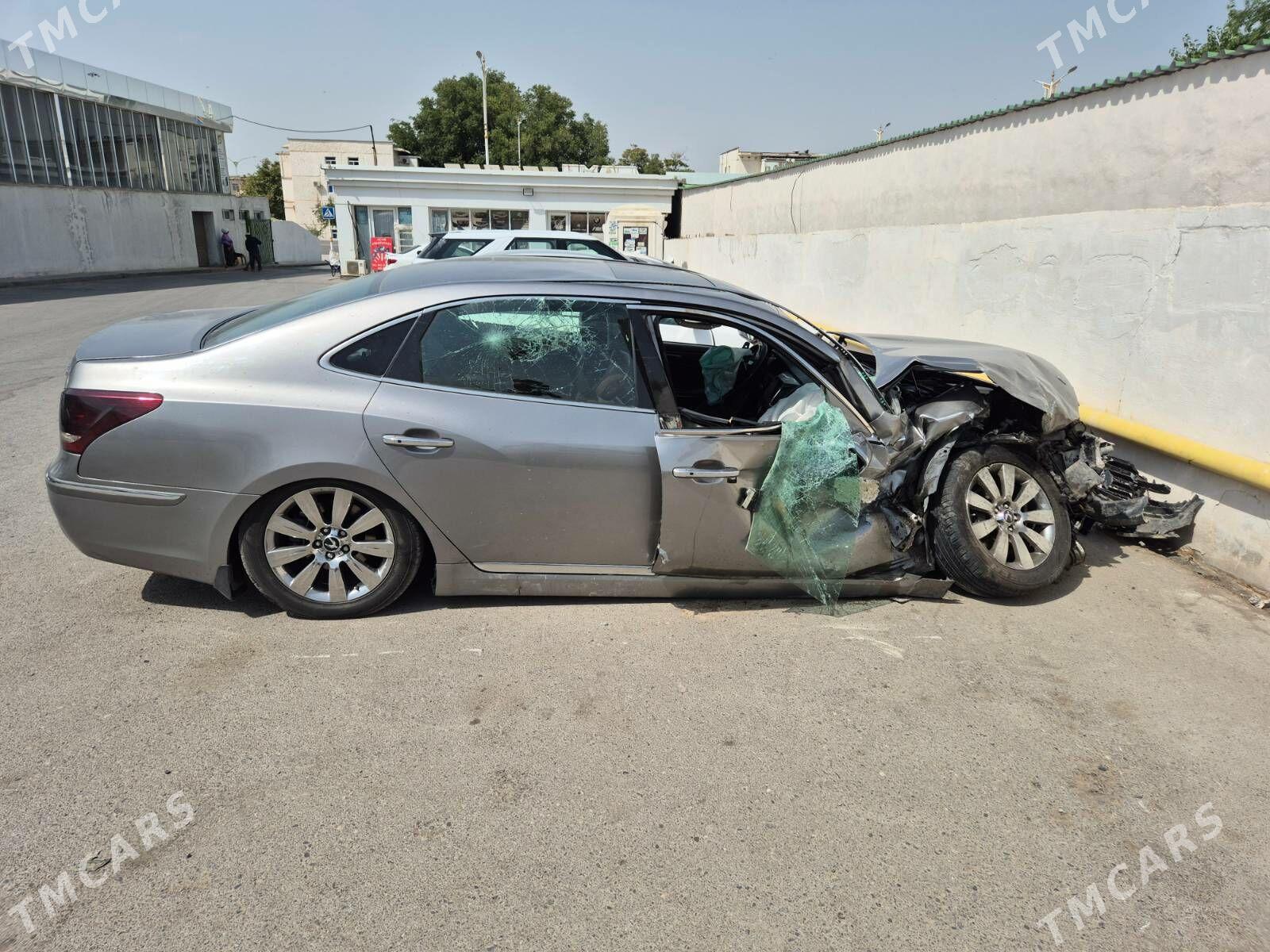 Hyundai Equus 2010 - 65 000 TMT - Ашхабад - img 4