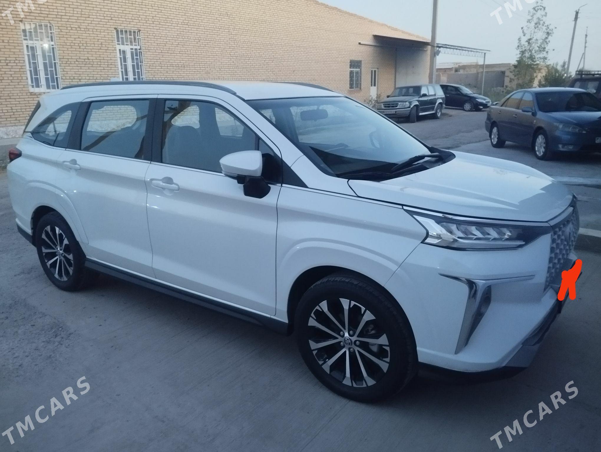 Toyota Veloz 2024 - 330 000 TMT - Чарджоу - img 3