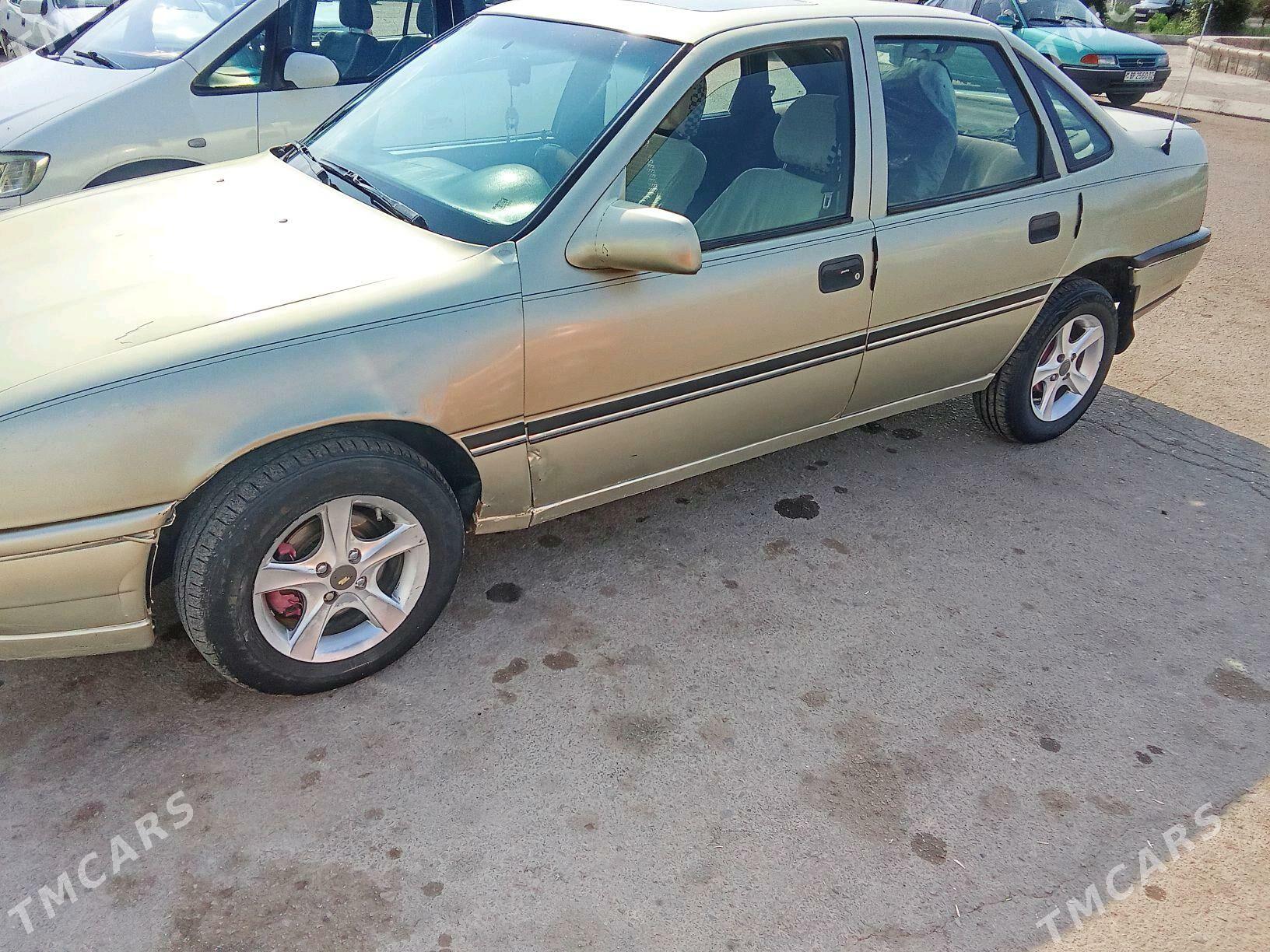 Opel Vectra 1992 - 40 000 TMT - Гурбансолтан Едже - img 3