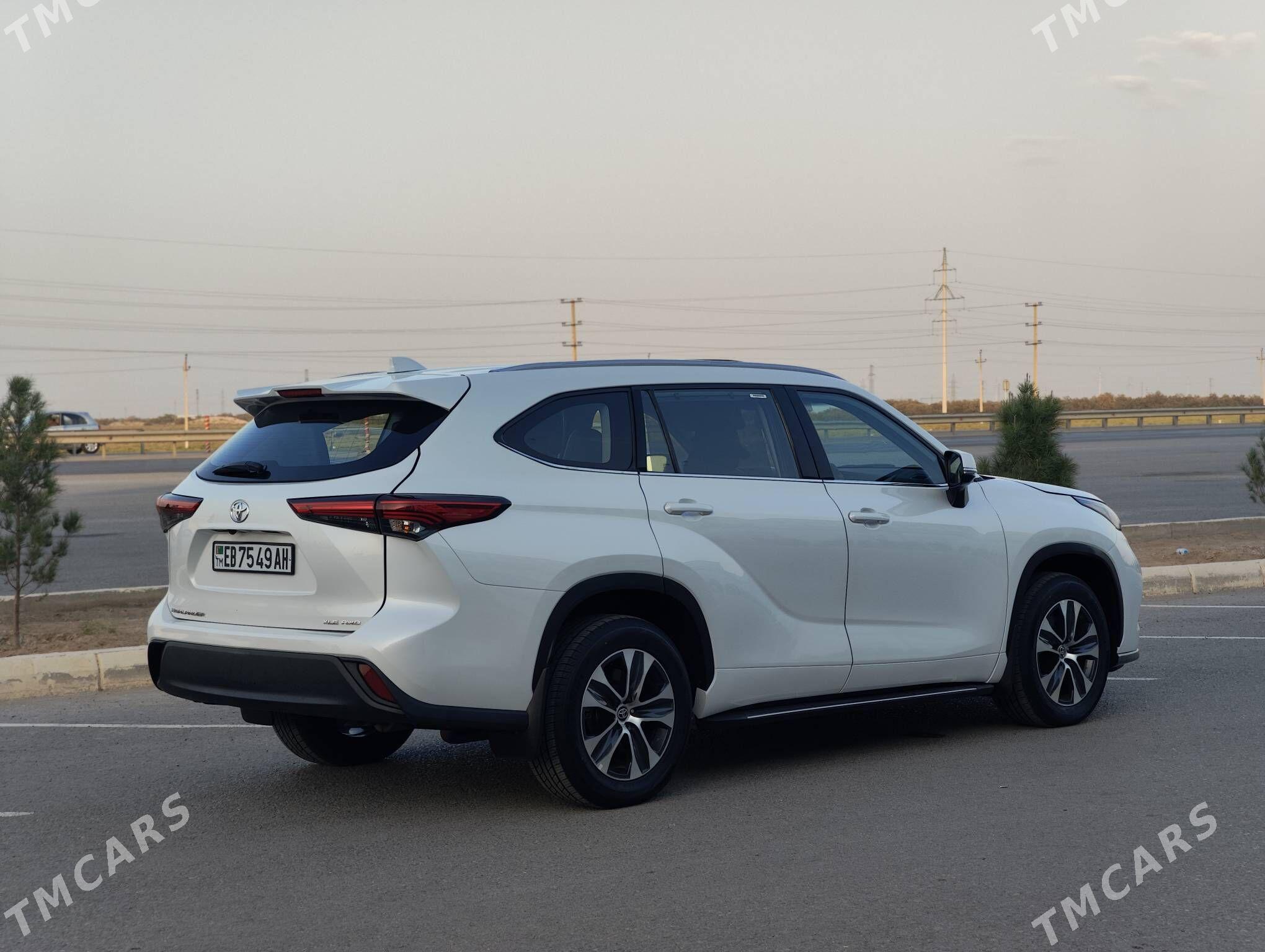 Toyota Highlander 2022 - 520 000 TMT - Tejen - img 4
