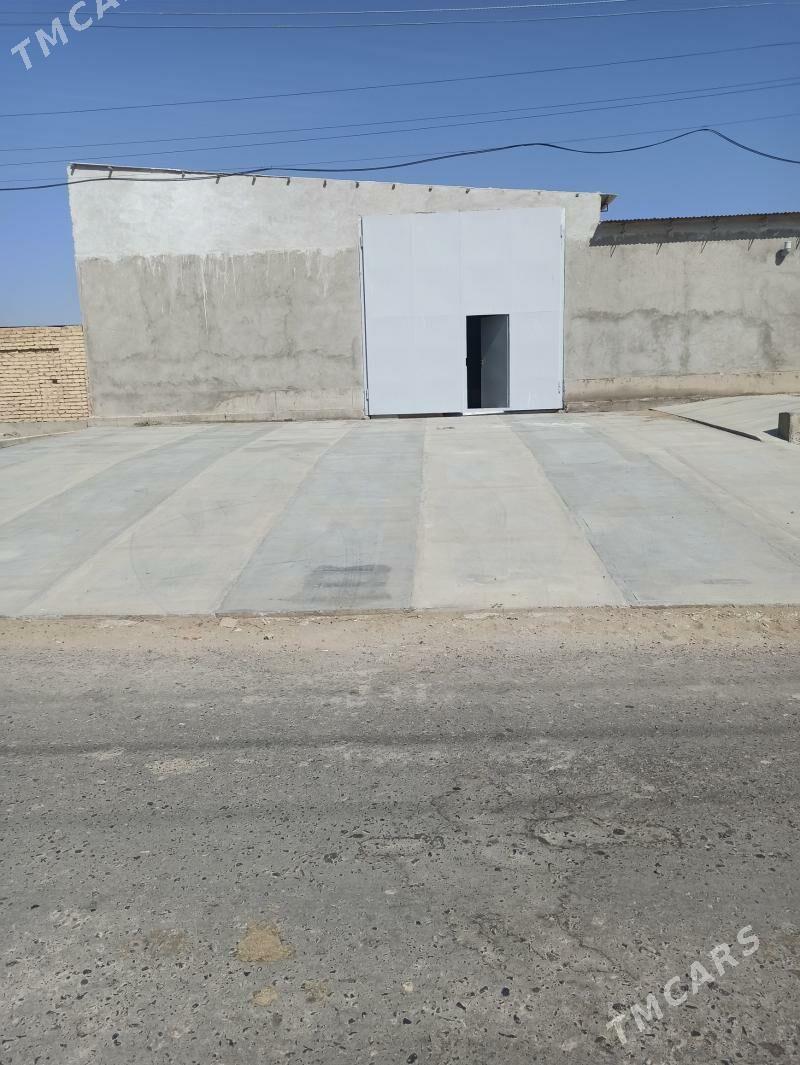 Помещение под склад - Туркменабат - img 6