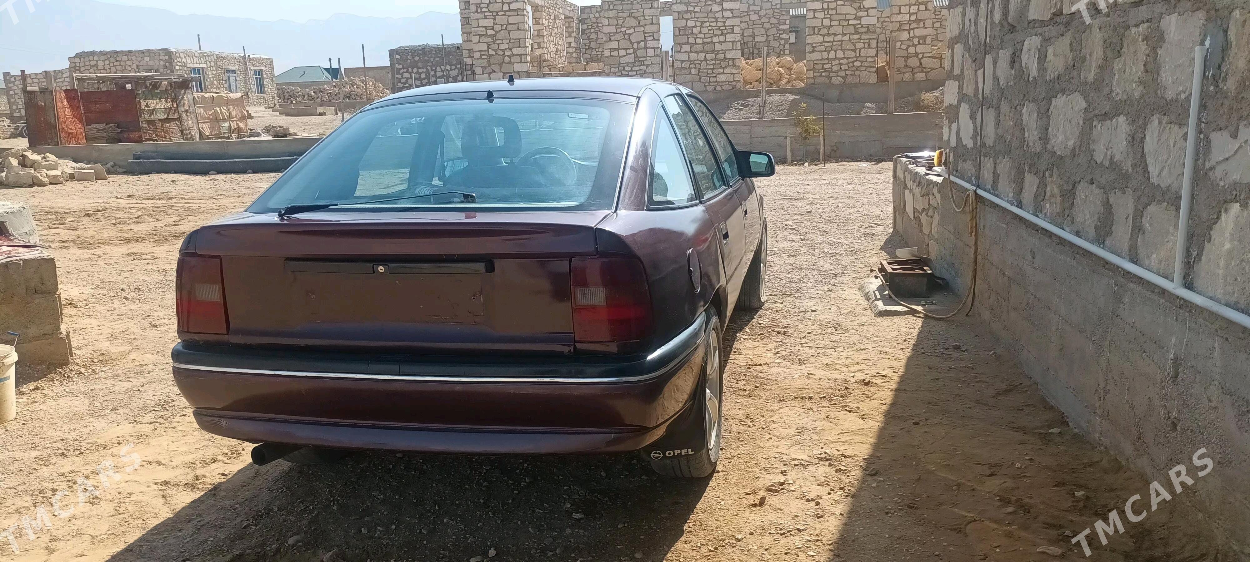 Opel Vectra 1990 - 32 000 TMT - Джебел - img 1