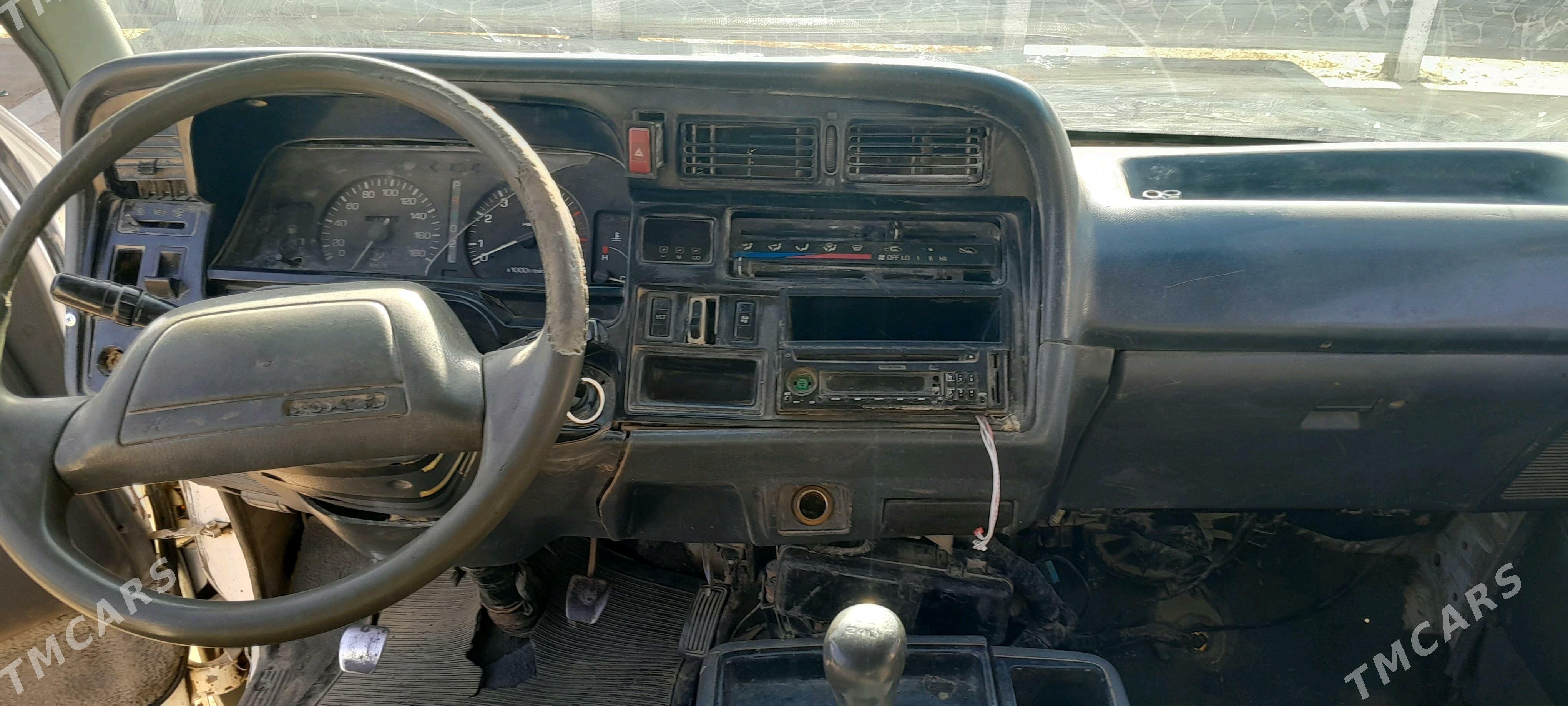 Toyota Hiace 1991 - 35 000 TMT - Сакарчага - img 6