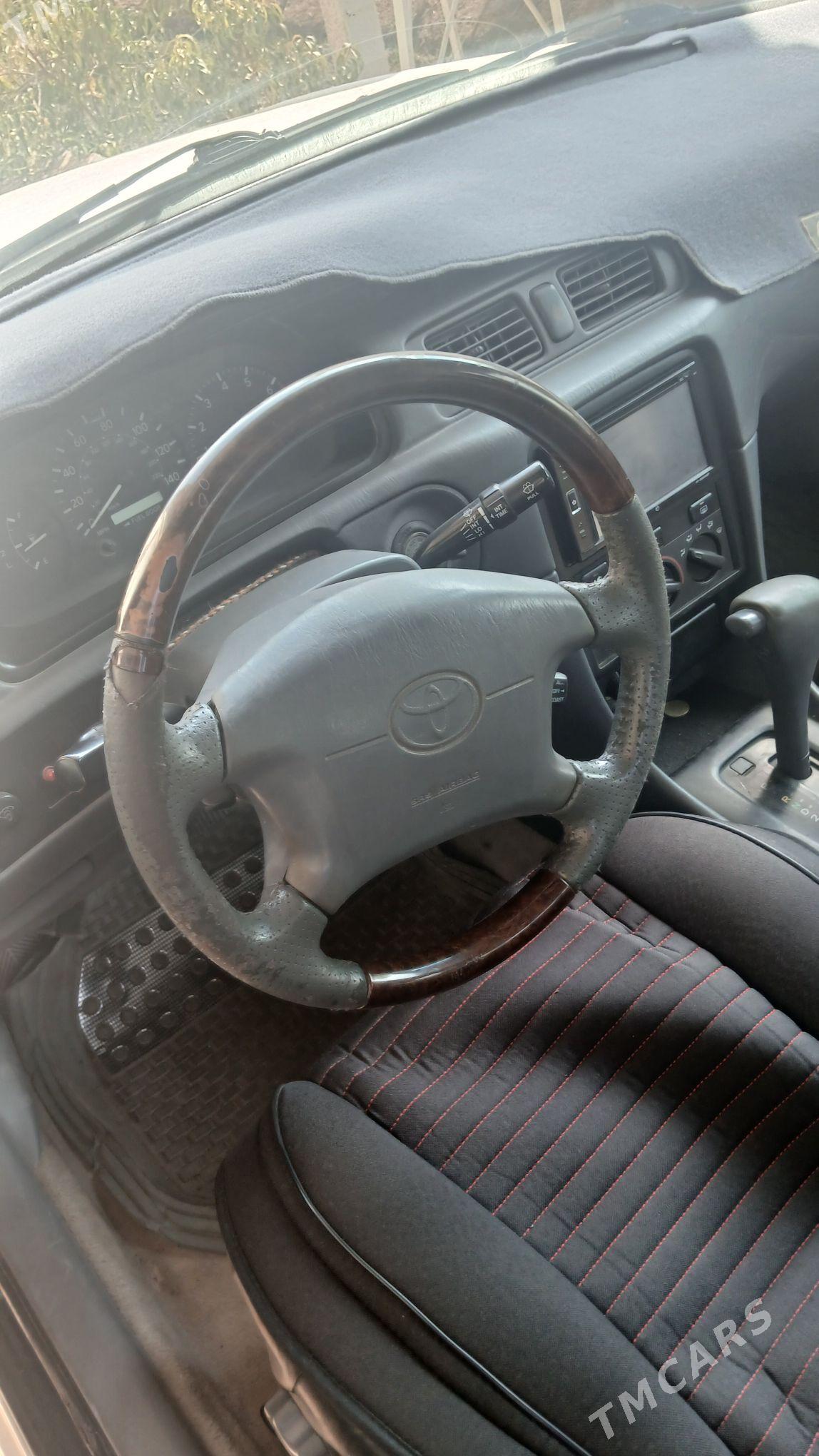 Toyota Camry 2000 - 160 000 TMT - Дашогуз - img 3