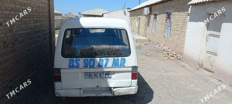 Toyota Hiace 2003 - 40 000 TMT - Мары - img 10