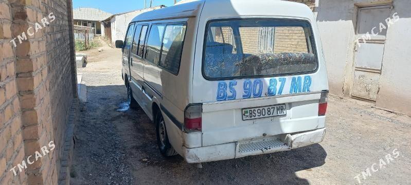 Toyota Hiace 2003 - 40 000 TMT - Мары - img 5