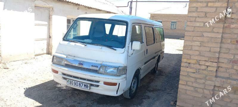 Toyota Hiace 2003 - 40 000 TMT - Мары - img 6