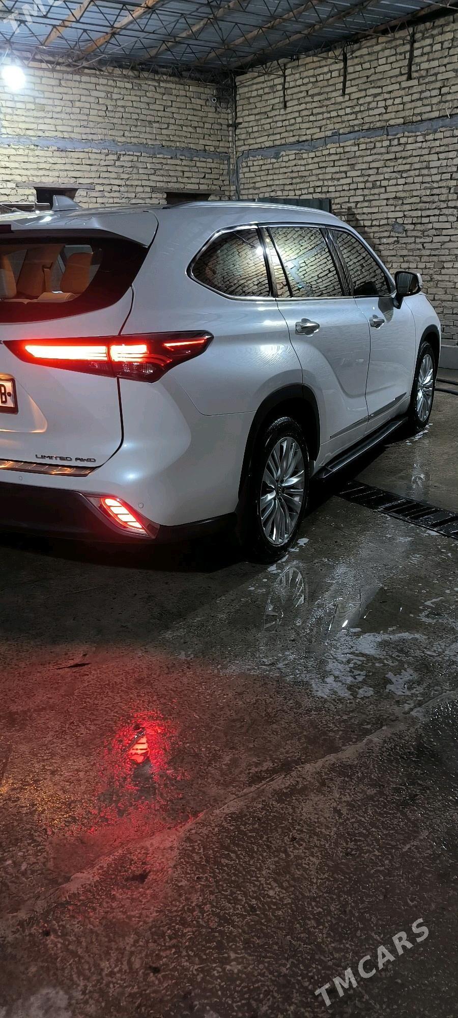 Toyota Highlander 2021 - 670 000 TMT - Сакар - img 5
