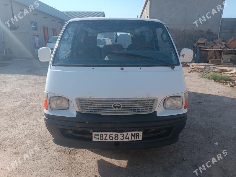 Toyota Hiace 2006 - 50 000 TMT - Теджен - img 4