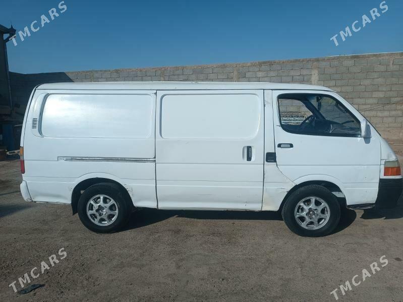 Toyota Hiace 2006 - 50 000 TMT - Теджен - img 2