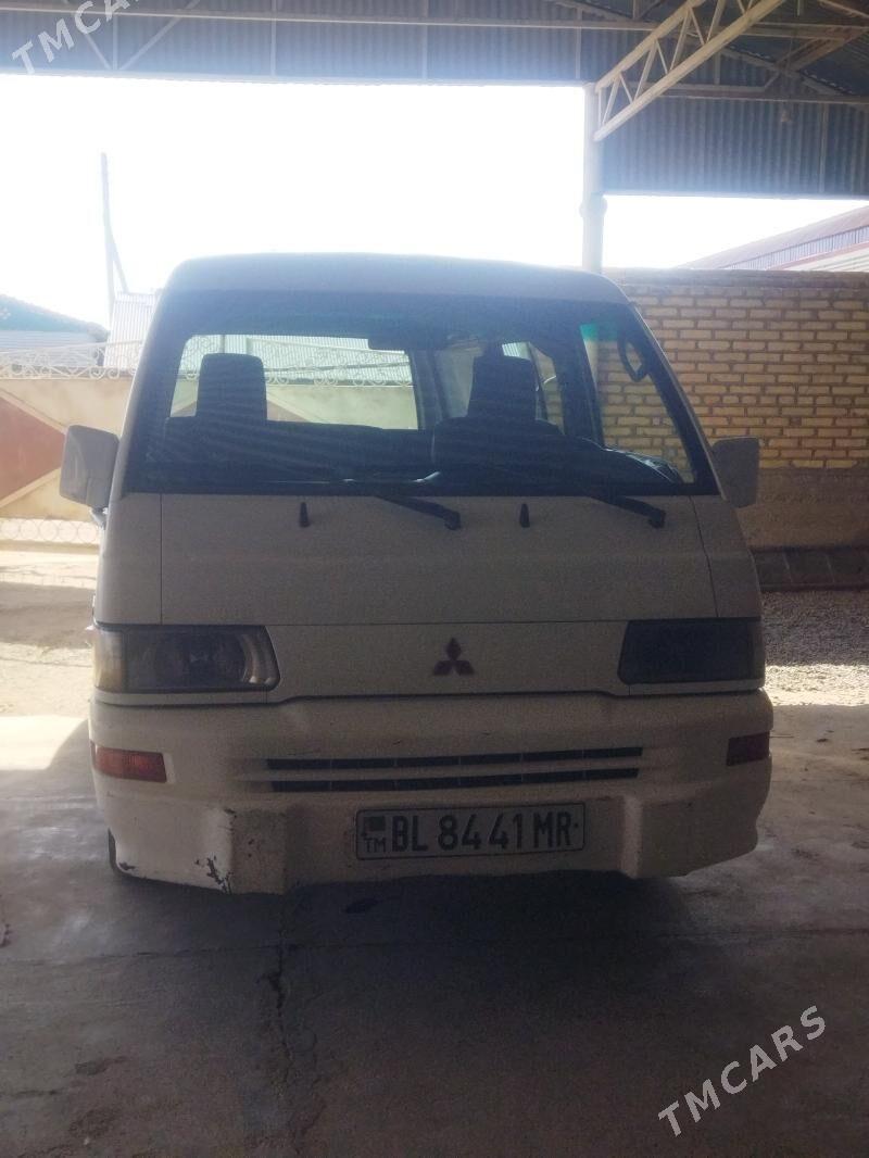 Toyota Hiace 2001 - 80 000 TMT - Ёлётен - img 3