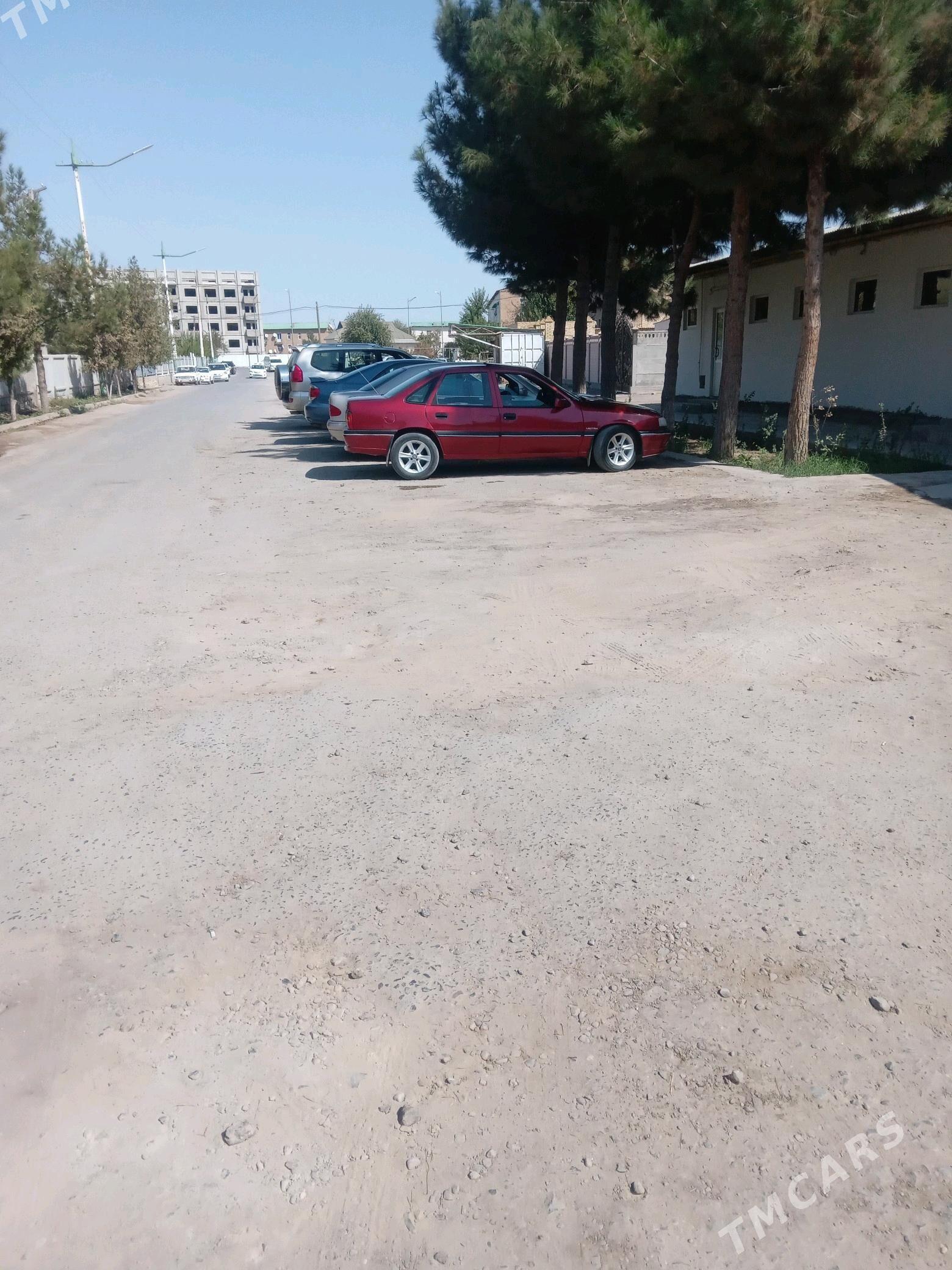 Opel Vectra 1993 - 50 000 TMT - Фарап - img 1