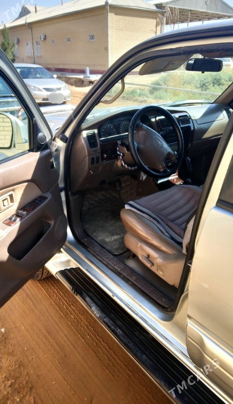 Toyota 4Runner 2001 - 170 000 TMT - Мары - img 4