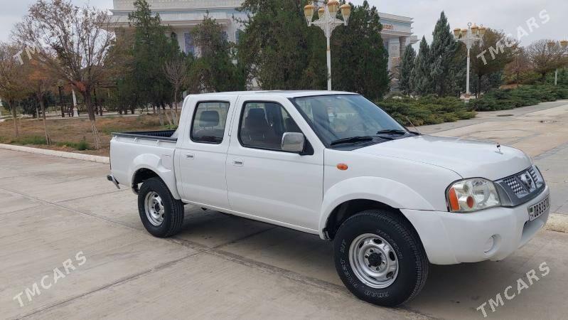 Nissan Navara 2011 - 125 000 TMT - Magtymguly - img 4
