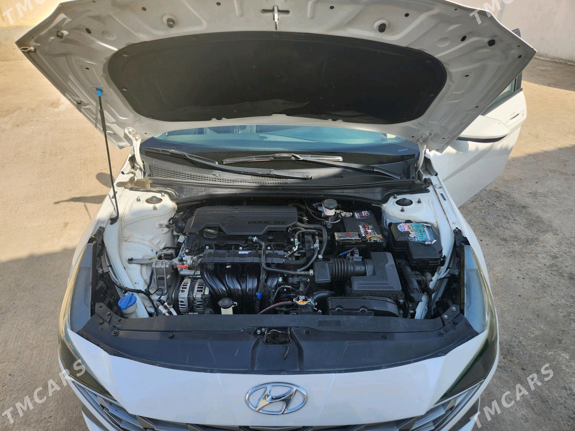 Hyundai Elantra 2021 - 250 000 TMT - Podwoýski köç. (Bitarap Türkmenistan şaýoly) - img 4