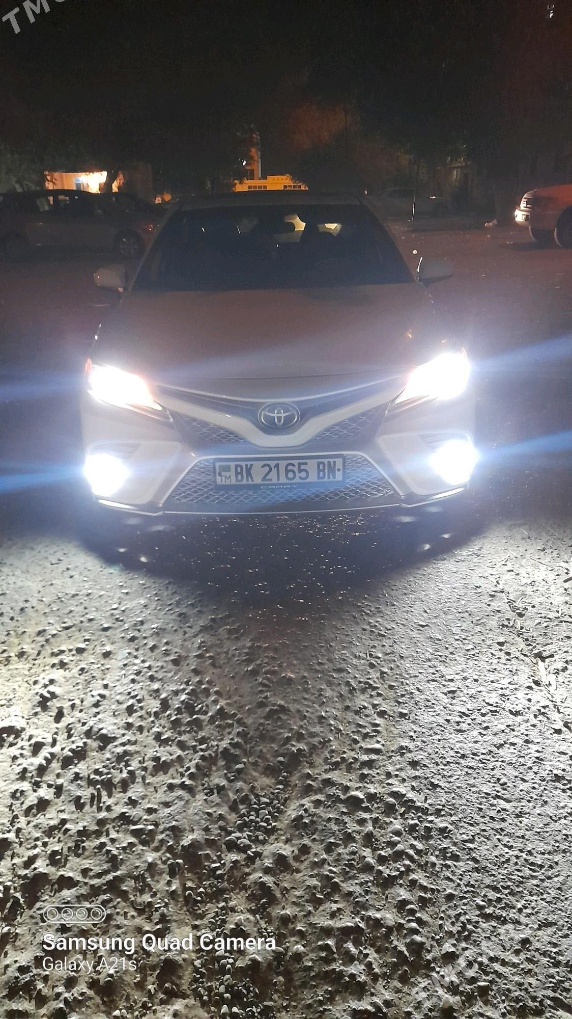 Toyota Camry 2018 - 320 000 TMT - Balkanabat - img 6