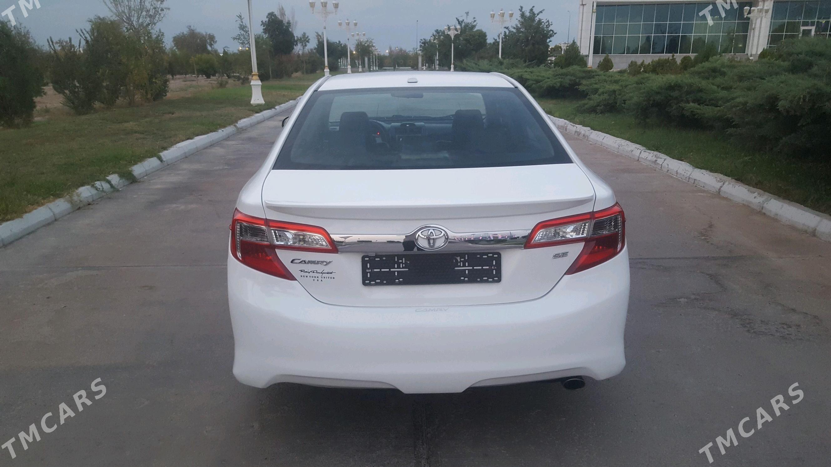 Toyota Camry 2012 - 240 000 TMT - Дашогуз - img 4