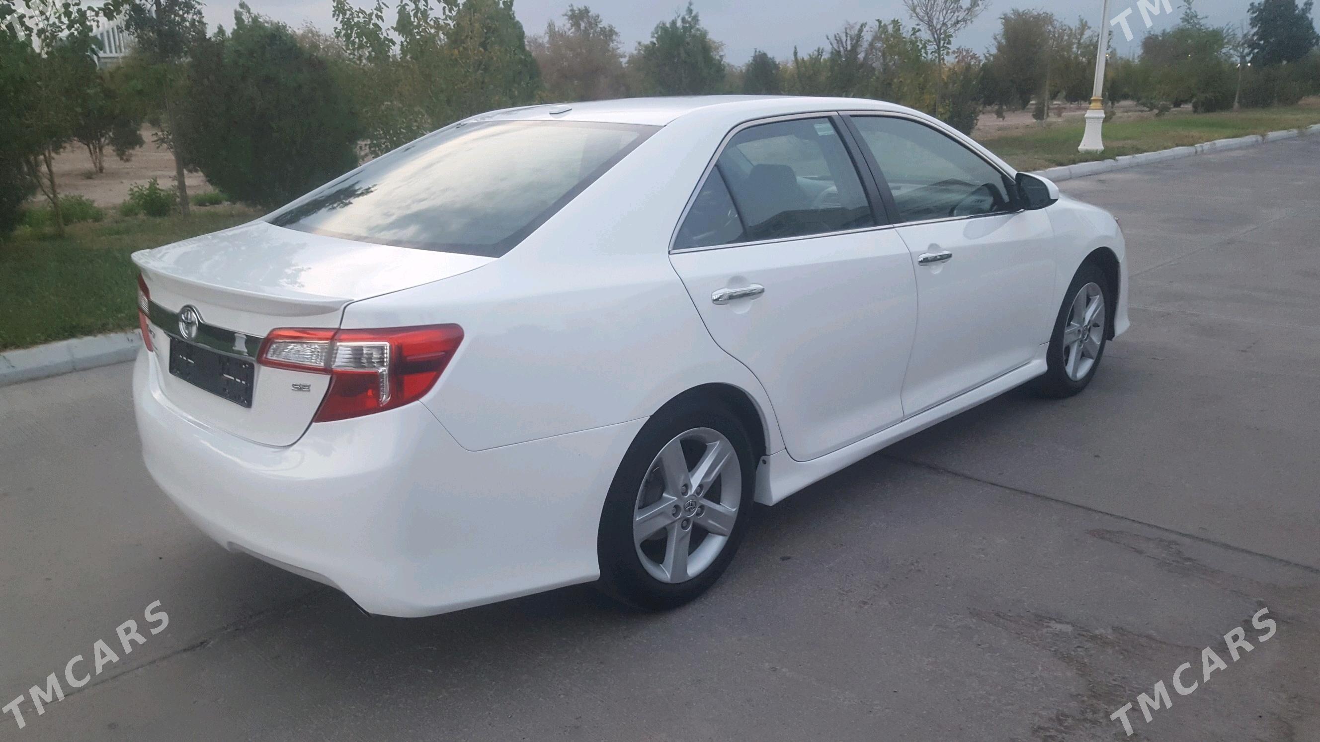 Toyota Camry 2012 - 240 000 TMT - Дашогуз - img 7