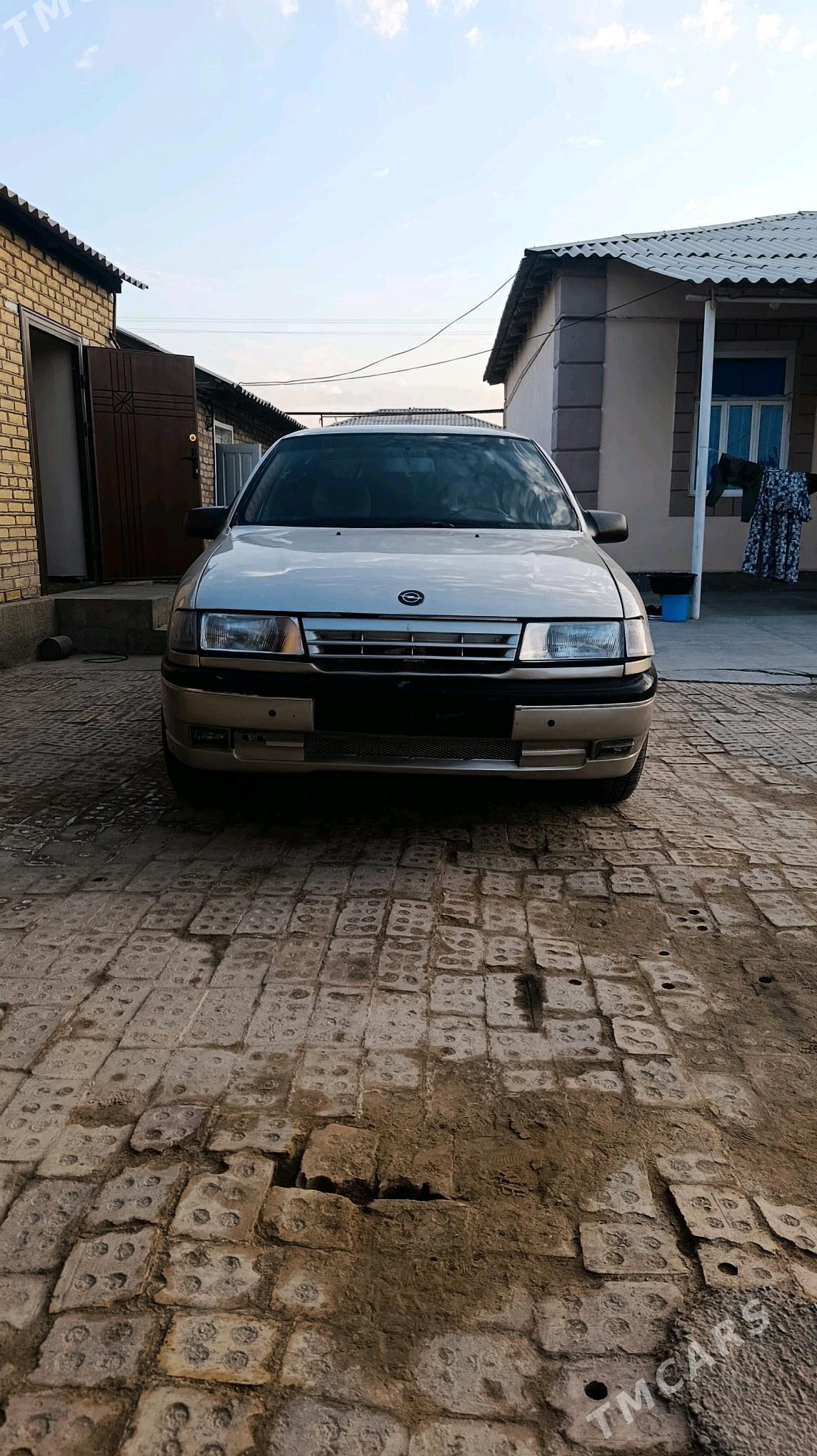 Opel Vectra 1991 - 40 000 TMT - Сакарчага - img 6