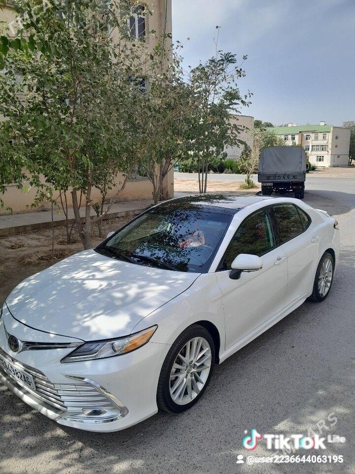 Toyota Camry 2019 - 330 000 TMT - 9 mkr - img 2