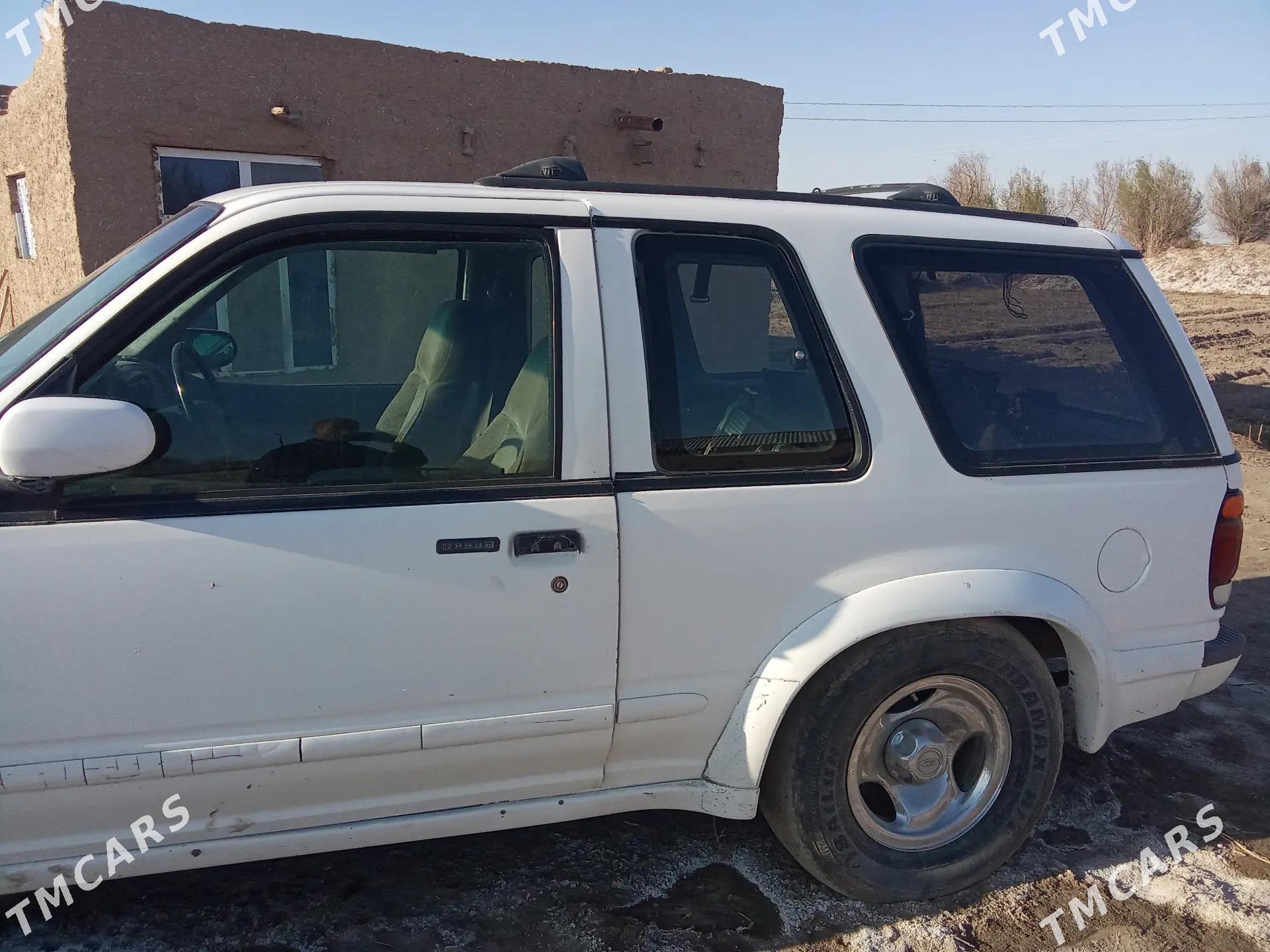 Ford Explorer 1996 - 15 000 TMT - Дашогуз - img 3