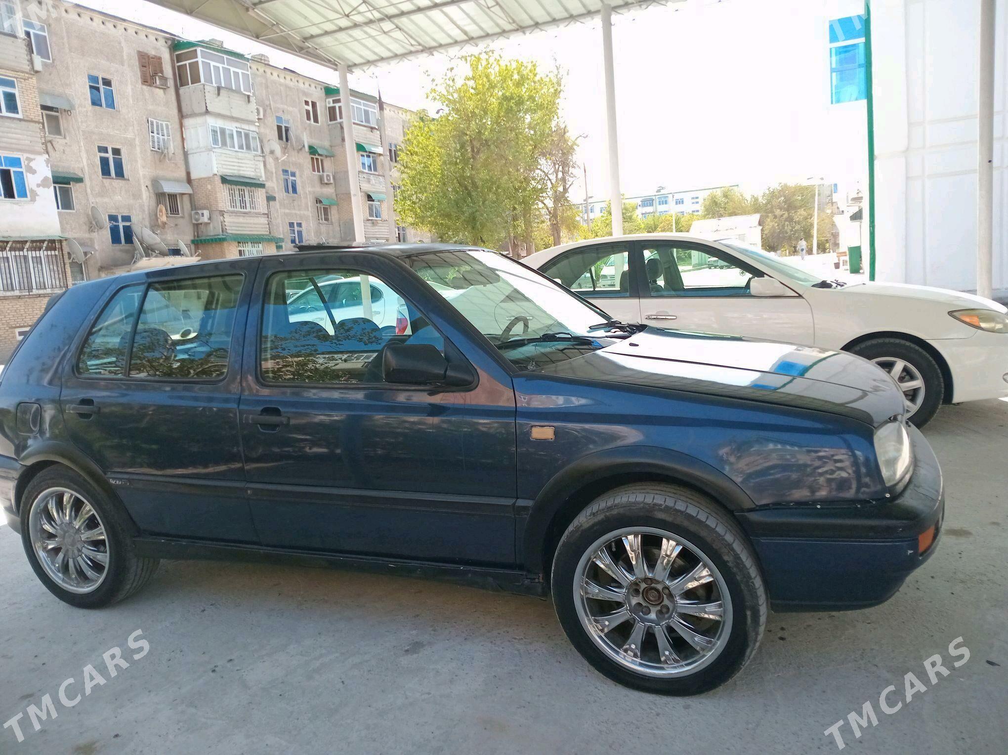 Volkswagen Golf 1994 - 18 000 TMT - Туркменабат - img 3