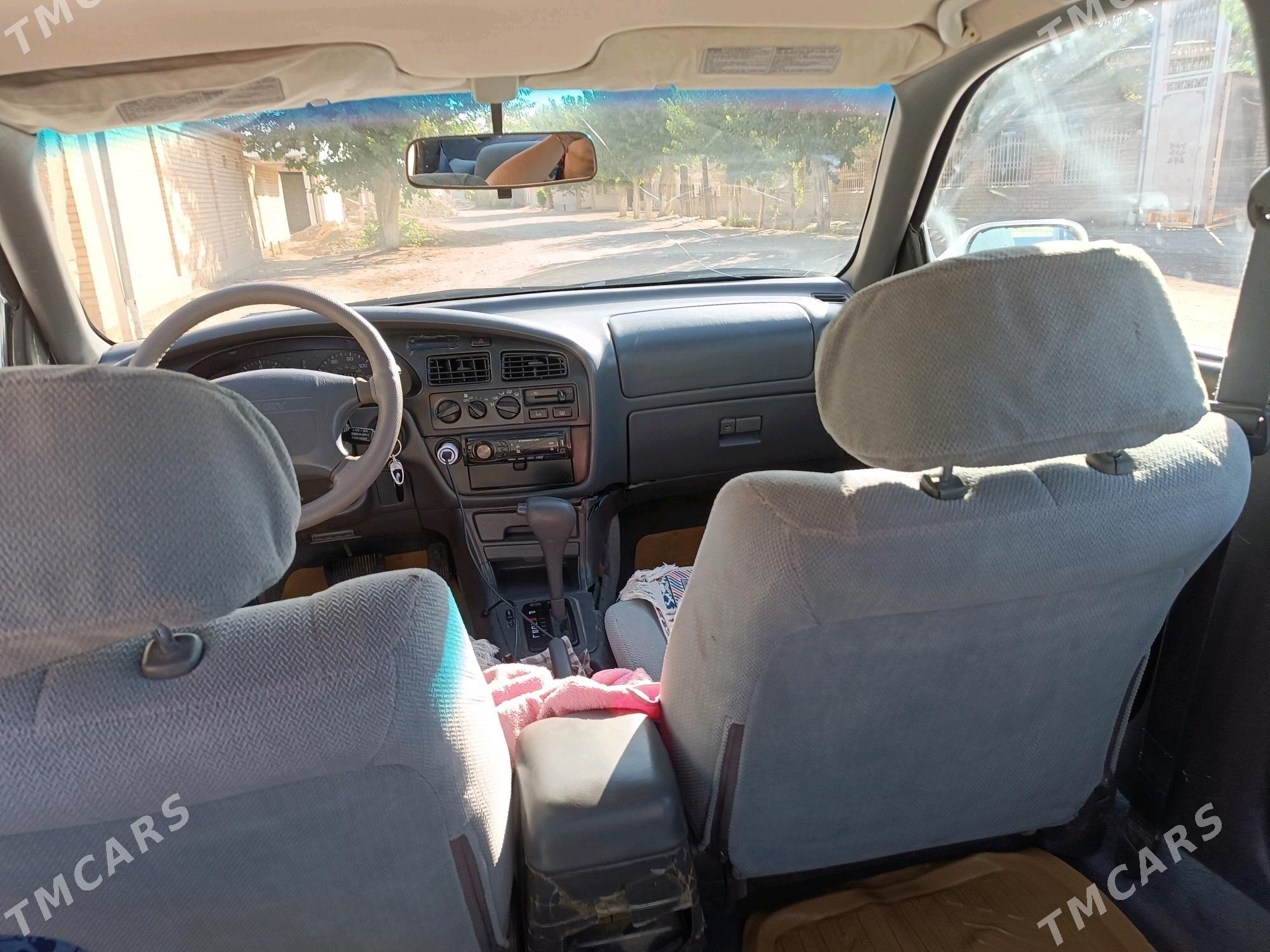 Toyota Camry 1995 - 90 000 TMT - Baýramaly - img 8