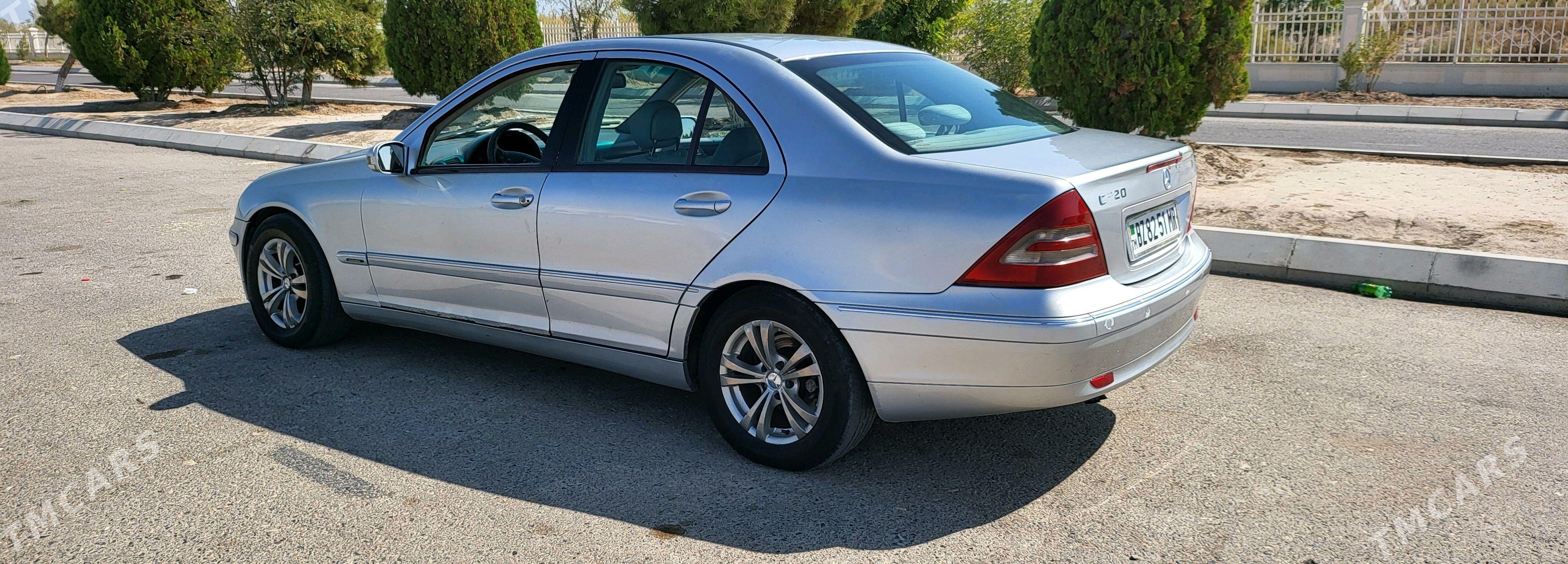 Mercedes-Benz C300 2002 - 65 000 TMT - Türkmenabat - img 7
